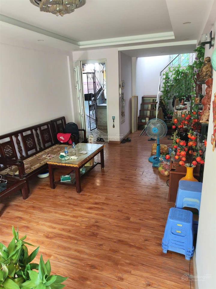 Cần cho thuê căn hộ tập thể chính chủ t5 c9b hoàng ngọc phách, nguyên hồng, 90m2, 9 triệu, ở ngay