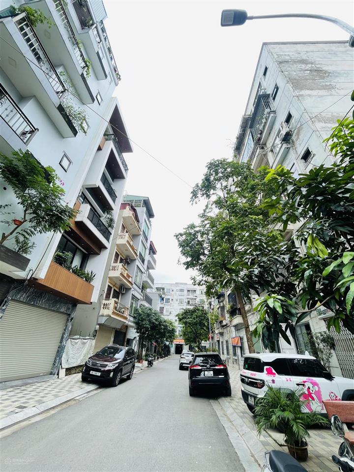 Khu phân lô cán bộ hưu trí an ninh nội khu, 104m2 7 tầng mt 8.4m thoáng sau, thiện trí bán