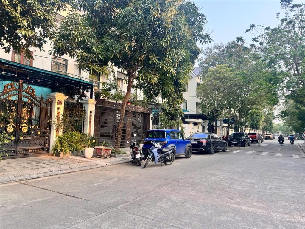 Bán liền kề biệt thự khu d geleximco lê trọng tấn  diện tích 120m  thang máy  giá 21 tỷ