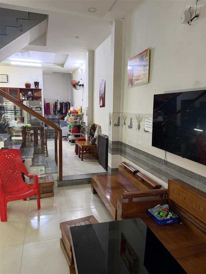 Nhà kiệt 96 điện biên phủ 3 tầng ô tô vào tận nhà