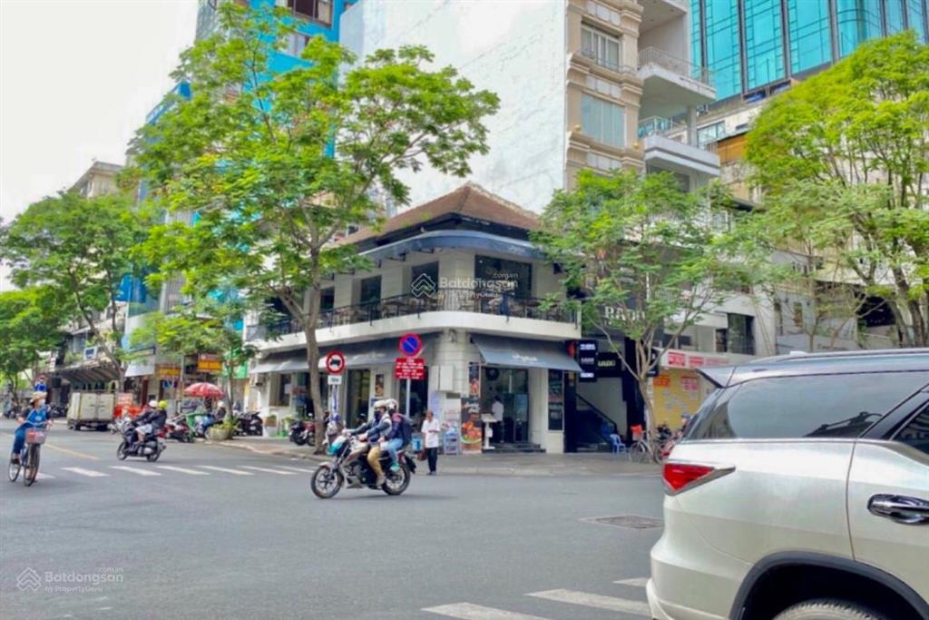 Góc 2mt 33 đồng khởi  ngô đức kế, bến nghé, quận 1  20x10m trệt 2 lầu