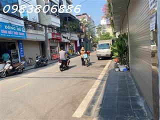 HÀNG HIẾM NGỌC THUỴ -  PHÂN LÔ - 7 TẦNG THANG MÁY - NHÀ MỚI -