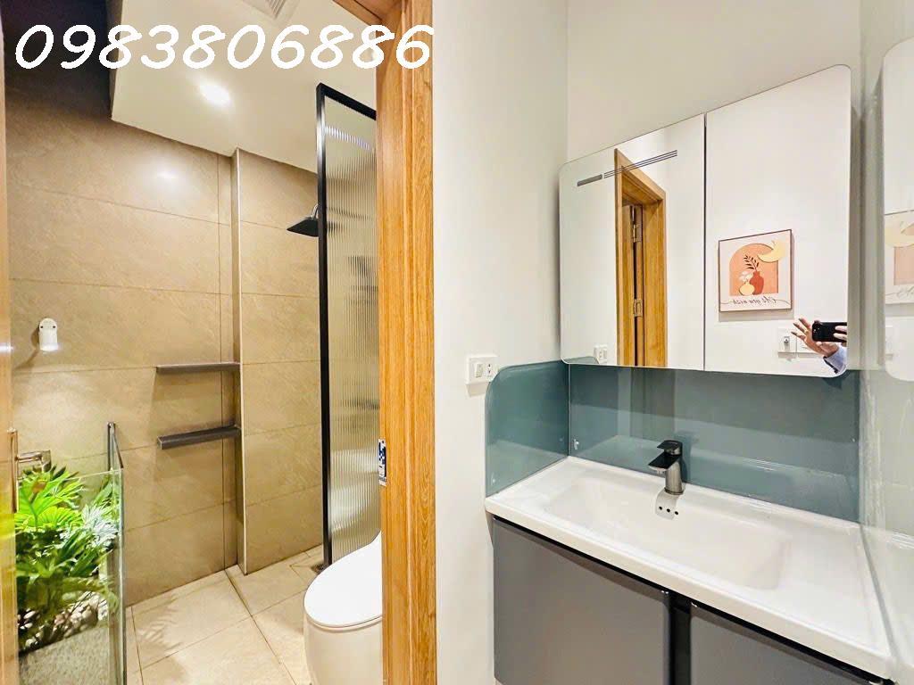 HÀNG HIẾM NGỌC THUỴ -  PHÂN LÔ - 7 TẦNG THANG MÁY - NHÀ MỚI -