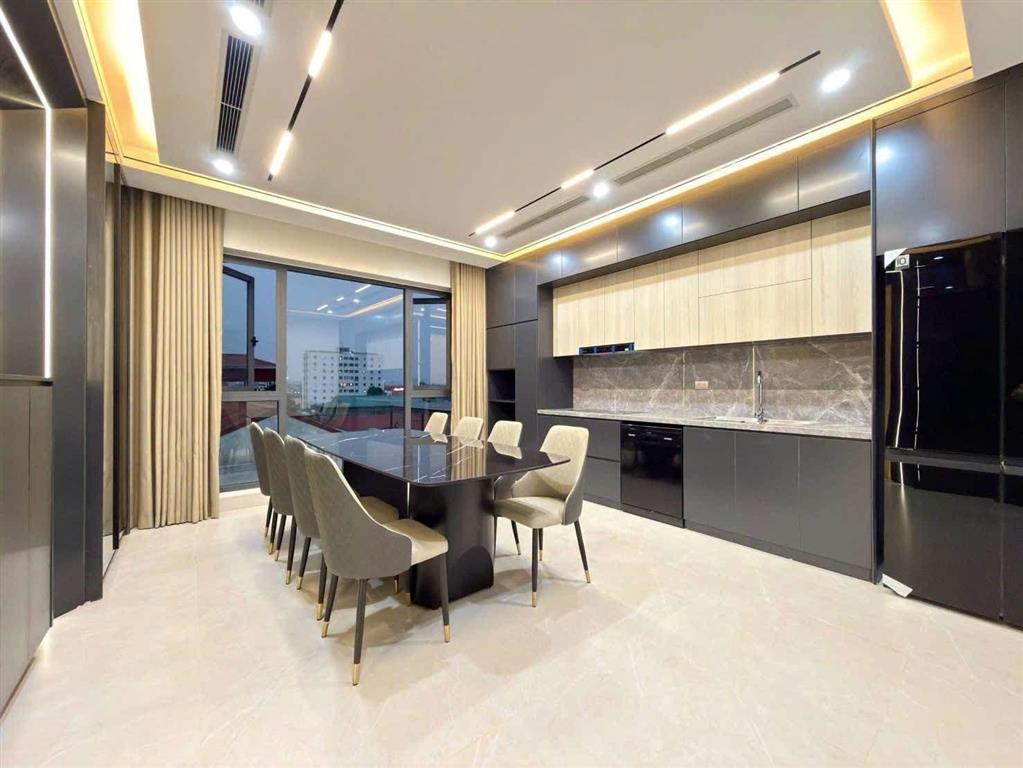 💥HÀNG HIẾM NGỌC THUỴ - LONG BIỂN- PHÂN LÔ - 7 TẦNG THANG MÁY - Ô TÔ GẦN- NGÕ RỘNG