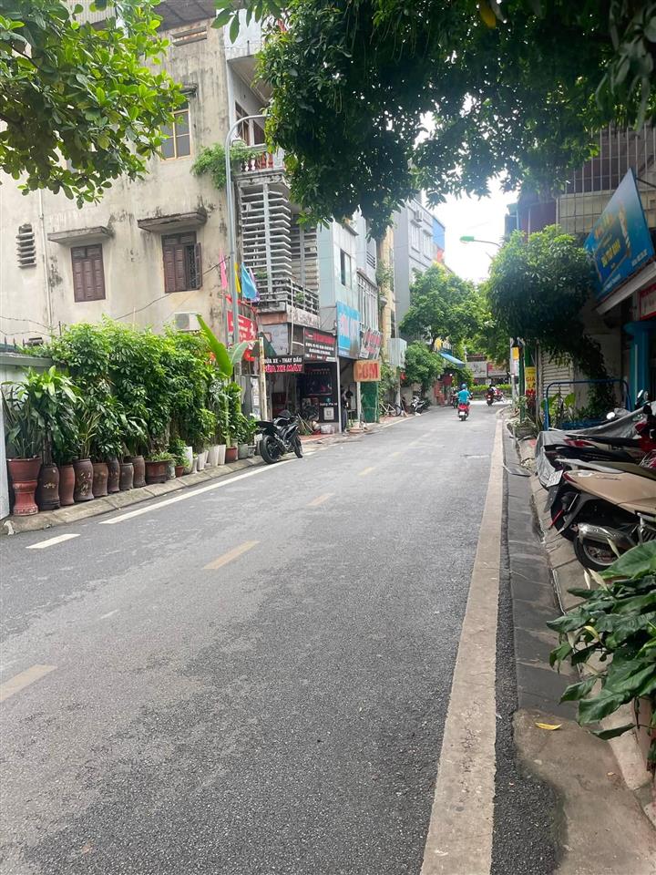 MẢNH ĐẤT ĐẸP -VIỆT HƯNG .LONG BIÊN- KHU PHÂN LÔ . CB CÔNG AN– 50M² – ĐƯỜNG 6M – KINH