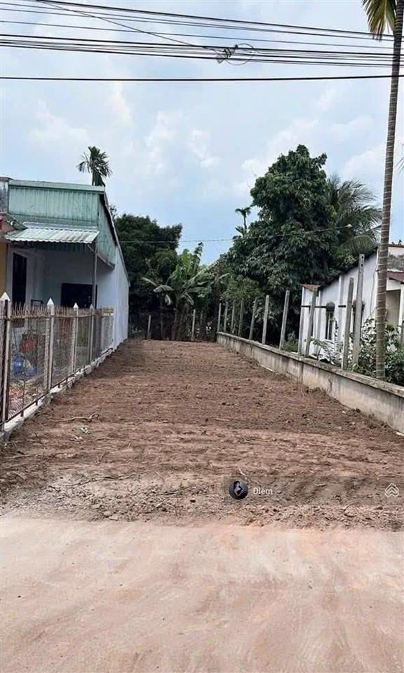 Chủ ngộp bank cần bán lô 122m2 đất giá 800 triệu gần chợ suối sâu & kcn trảng bàng, sổ hồng riêng