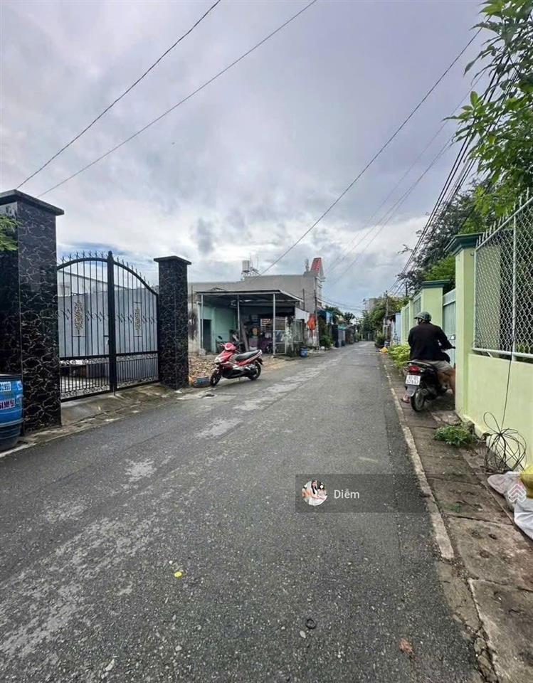 Chủ kẹt tiền cần bán 100m2 đất giá 1,2 tỷ đ. nguyễn văn khạ gần cầu vượt củ chi, sổ hồng riêng