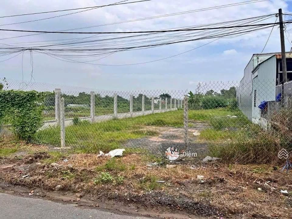 Bán đất rẻ gần chợ suối sâu chưa tới 5 phút đi xe với dt 250m2 giá 800tr, sổ hồng riêng