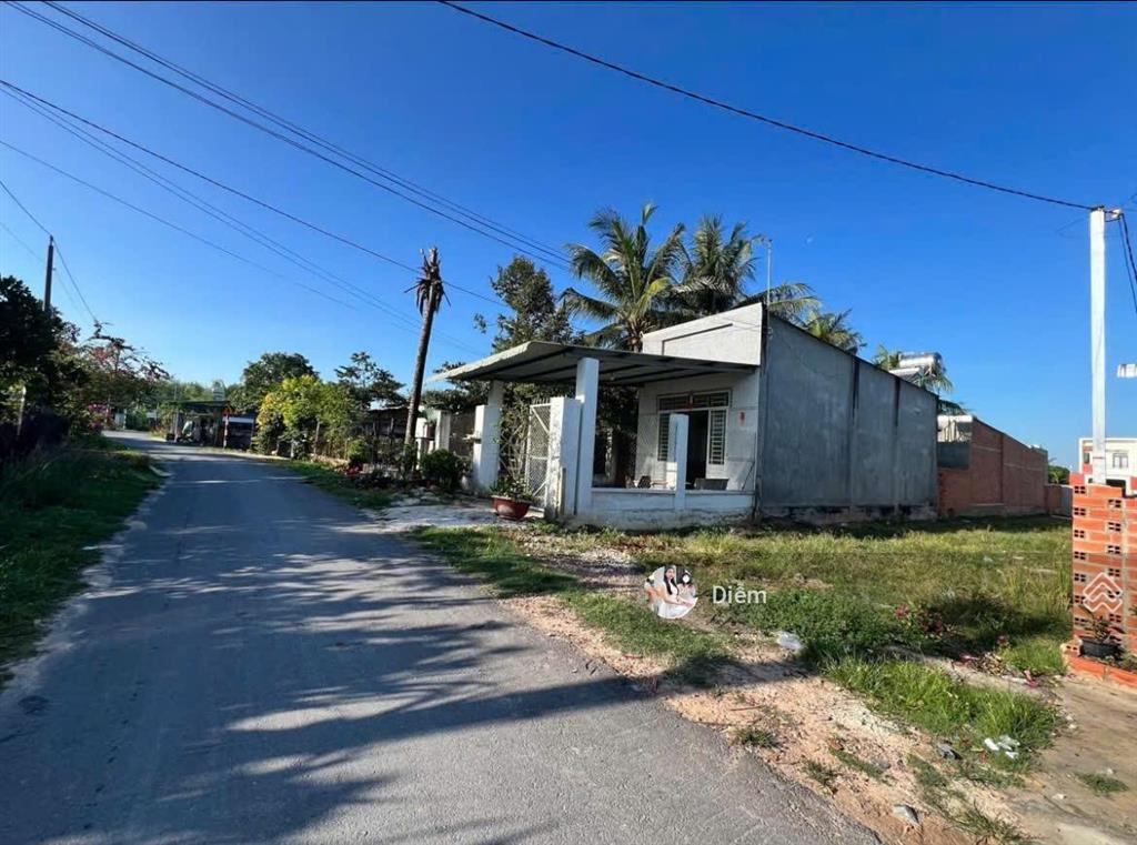 Cắt lỗ bán đất đ. nguyễn văn on  thị trấn củ chi. dt 100m2 full thổ cư giá 1,3 tỷ, sổ hồng riêng