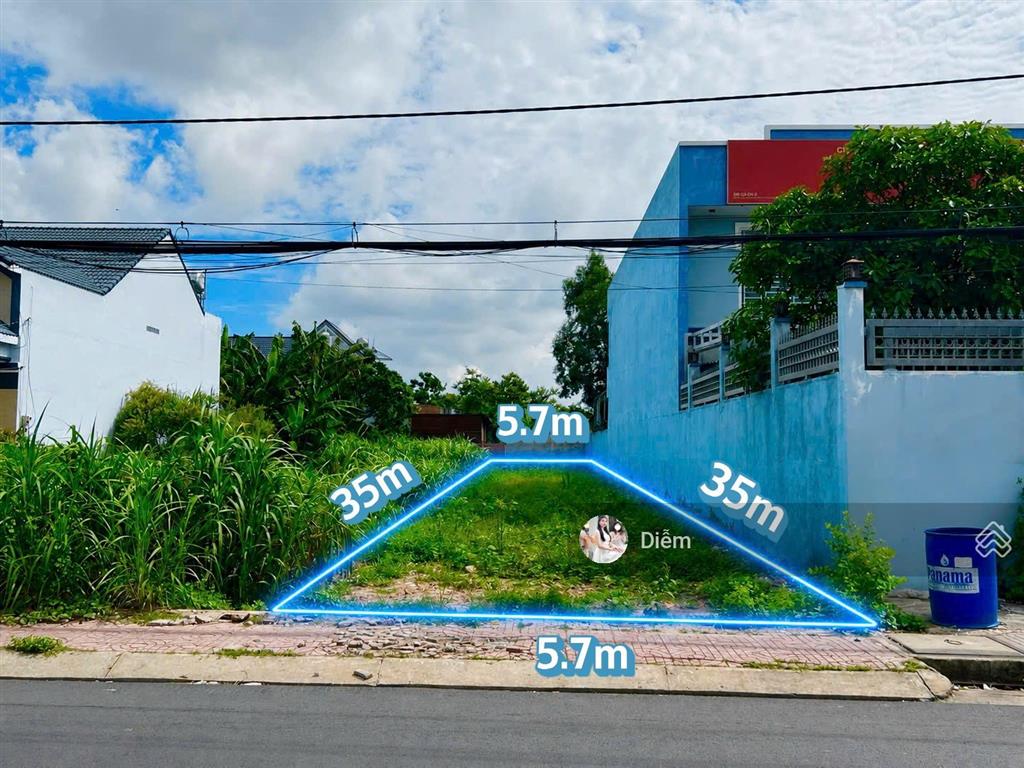 Chủ đang rất cần tiền cần bán lô 200m² đất đ. nguyễn thị se  tân thông hội, sổ riêng