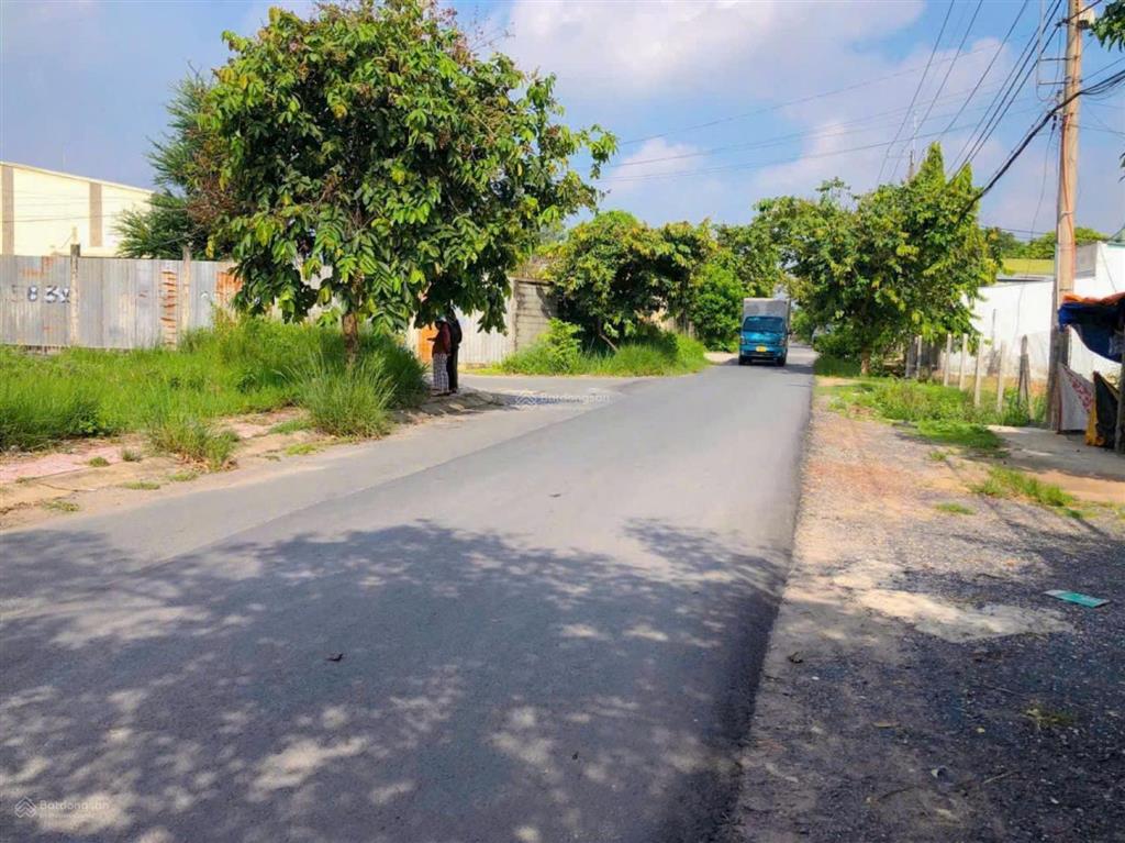 Chủ ngộp bank cần bán lô 90m2 giá 1 tỷ đ. hồ văn tắng xã tân phú trung, full thổ. sổ hồng riêng