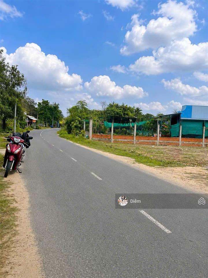 Chính chủ cần bán lô 267m² đất 1 sẹc ql 22 gần trung tâm trảng bàng giá 800tr, sổ riêng