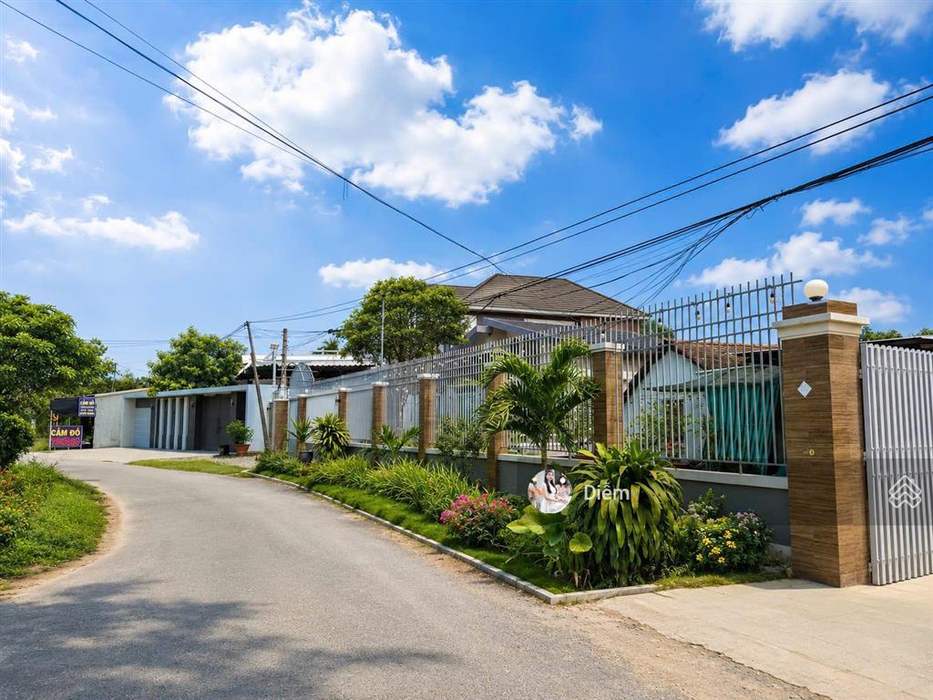 Cần bán đất 336m2 giá 650tr gần sát cổng chào tây ninh cách tầm 800m chỉ 5 phút đi xe, có sổ riêng