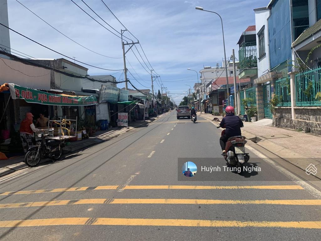 Bán gấp đất ( 5x19m ) giá 1 tỷ 2 đường nguyễn văn khạ thị trấn củ chi ngay cầu vượt