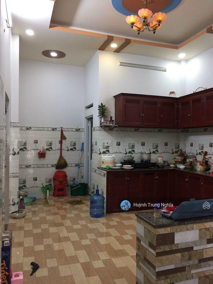 Chủ kẹt tiền bán gấp căn nhà 1 trệt 1 lầu ( giá 1 tỷ 350 ) ở đường nguyễn văn ni thị trấn củ chi