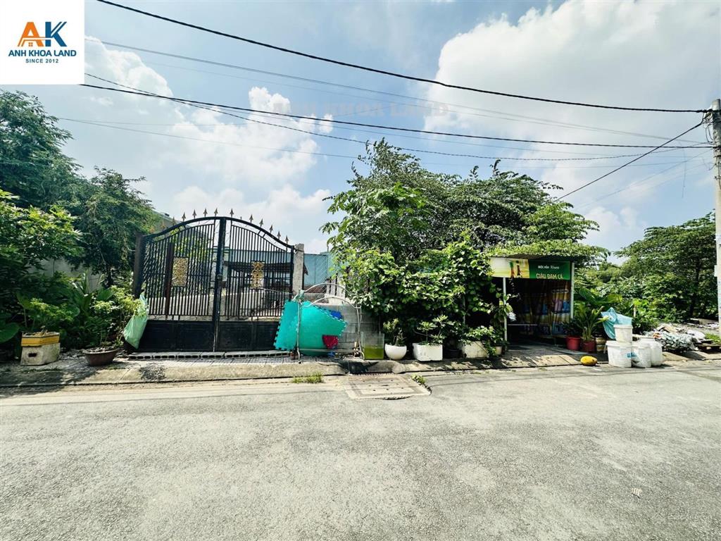 Bán gấp đất ngộp đường 7m có lề đường lý tế xuyên ngay uỷ ban phường linh đông ngang 5m vuông vức