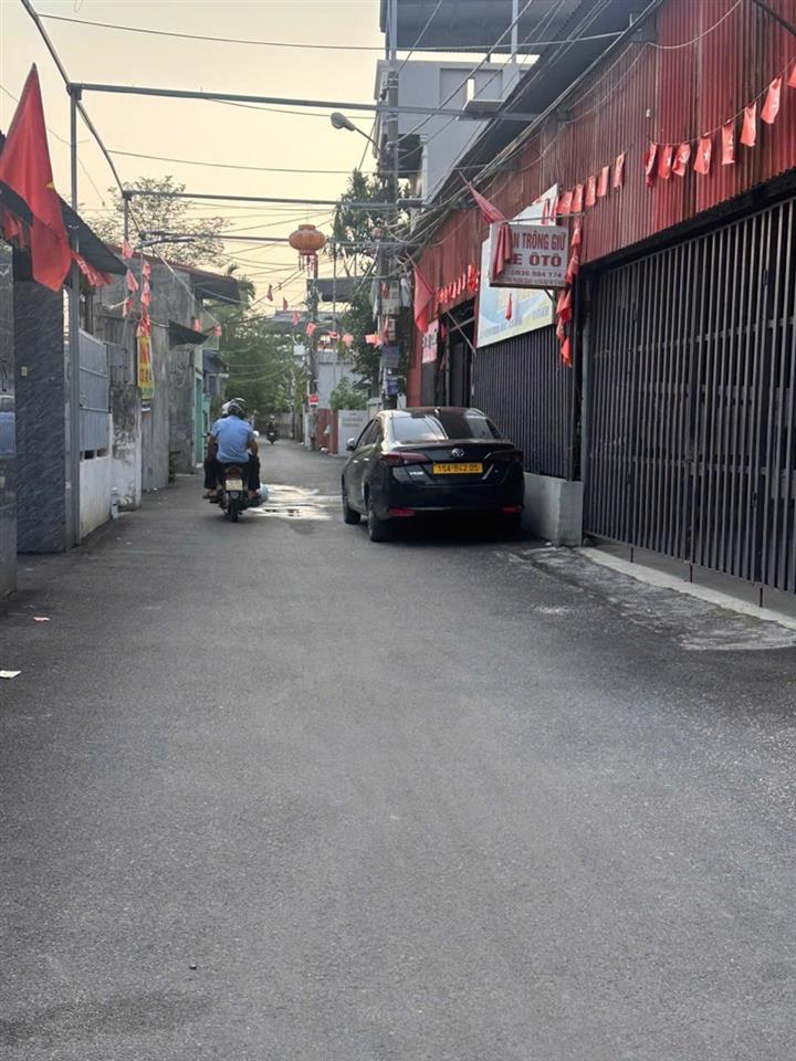 NGÕ ÔTÔ TRÁNH ÔTÔ_CẠNH ĐƯỜNG BÙI THỊ TỪ NHIÊN_100M2