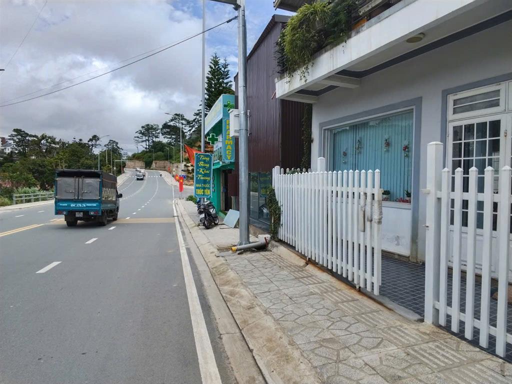 BÁN NHÀ MẶT TIỀN – ĐỐI DIỆN KDL THÁC CAM LY, ĐÀ LẠT