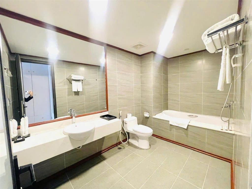 Chính chủ cần bán căn hộ chung cư khách sạn 5 sao trong khu Beverly Hills Đức Dương, Bãi