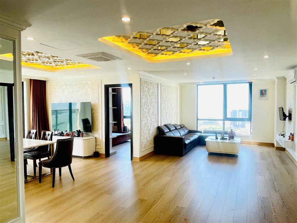 Chính chủ cần bán căn hộ chung cư khách sạn 5 sao trong khu Beverly Hills Đức Dương, Bãi