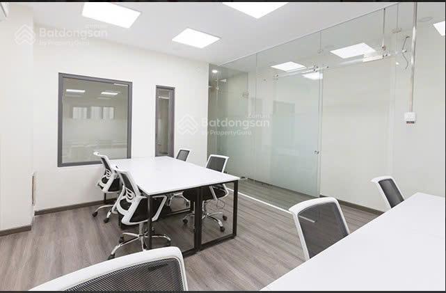 CHO THUÊ TÒA VĂN PHÒNG 7 TẦNG MẶT TIỀN BẠCH ĐẰNG – 630M² – GẦN SÂN BAY TÂN SƠN NHẤT – CHO