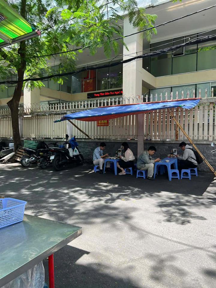 ►  SANG GẤP QUÁN CƠM TRƯA VĂN PHÒNG – ĐANG KINH DOANH TỐT – GÒ VẤP