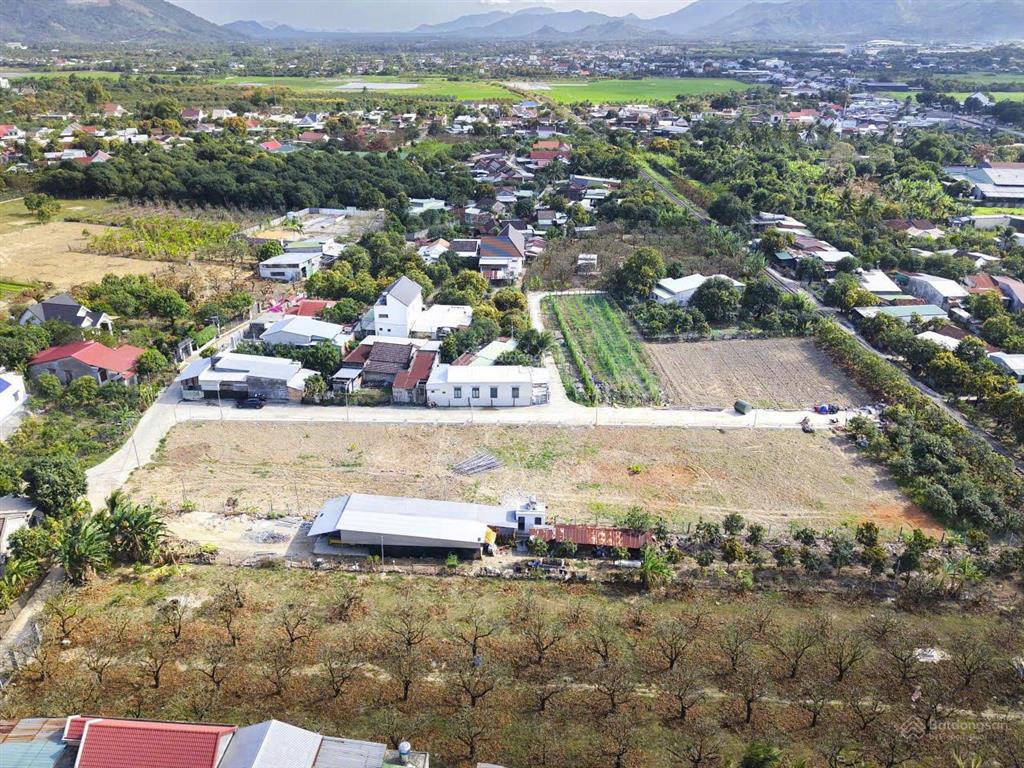 Bán đất thổ cư ven nha trang  xã suối dầu tỉnh khánh hòa sổ sẵn, hướng đông nam chỉ 1tỷ125