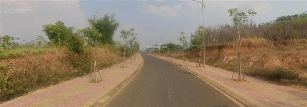 Bán đất 2 mặt tiền đường thôn 5 chư hreng