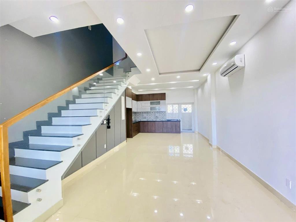Bán nhà ở melosa khang điền 85m2 nội thất cơ bản, view đẹp