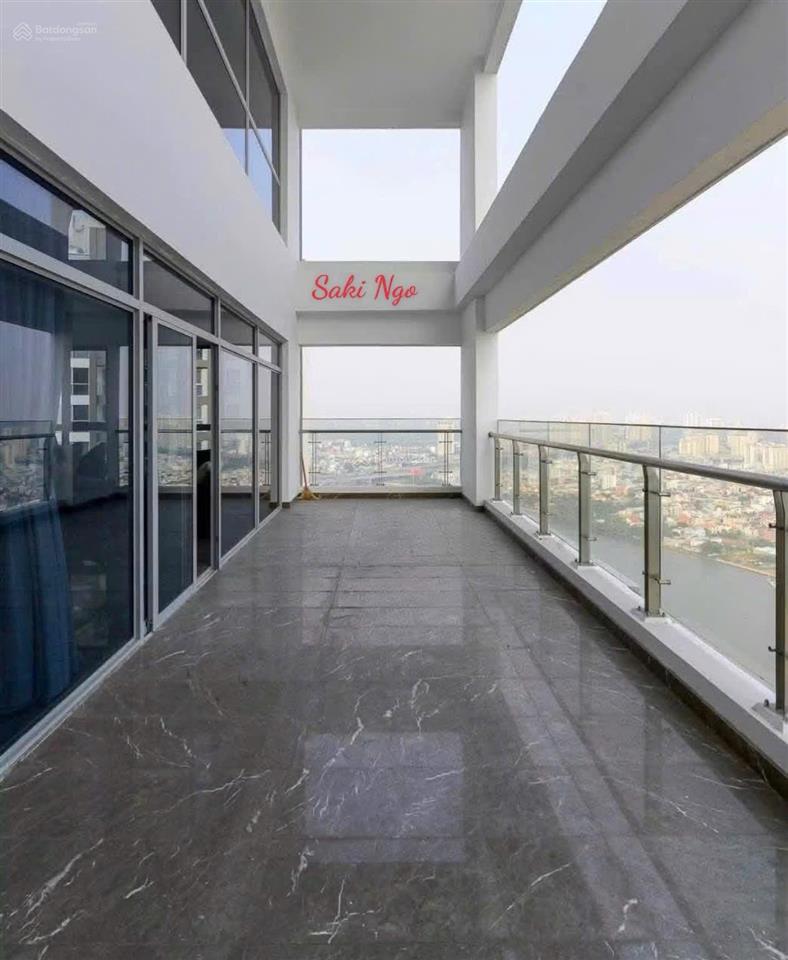 Cho thuê căn hộ 500m² tại vinhomes central park với giá 143 triệu/tháng, gồm 4 phòng ngủ và 6 phòng