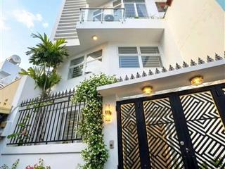 Nhà đẹp 5 tầng (5,8x7m )cmt8 quận 10  hẻm thông  nhà mới ở liền giá 7 tỷ 200 tl
