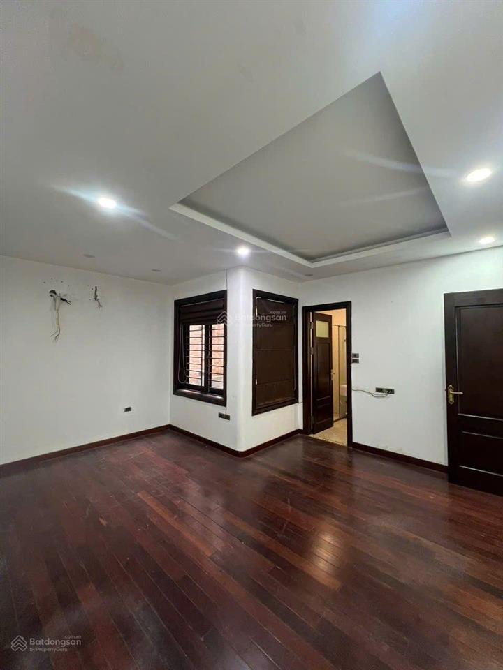 Cho thuê biệt thự việt hưng  long biên 175m x 4 tầng/30tr/th + vị trí gần công viên long biên g