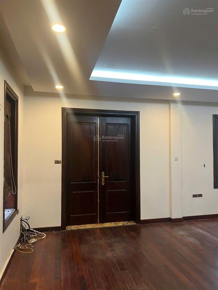 Cho thuê biệt thự việt hưng  long biên 175m x 4 tầng/30tr/th + vị trí gần công viên long biên g