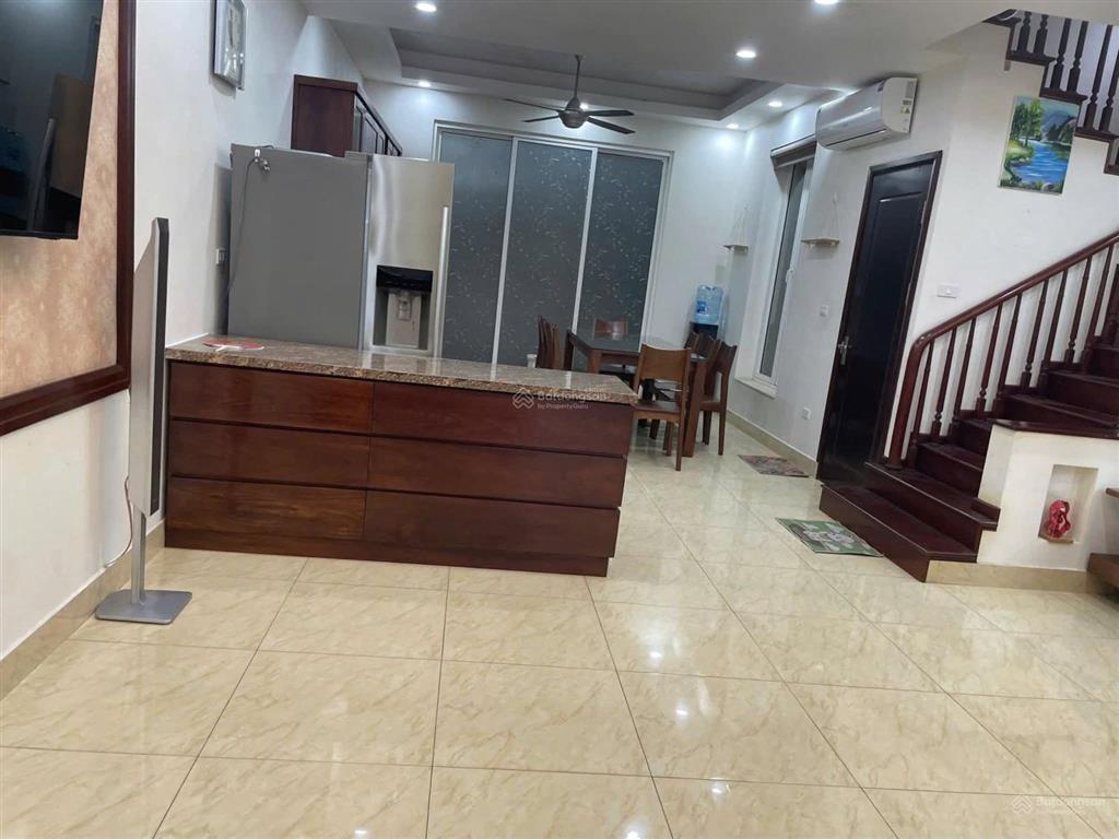 Cho thuê biệt thự vinhomes riverside long biên
vị trí  đường rộng 13m, đỗ ô tô trước cửa thoải