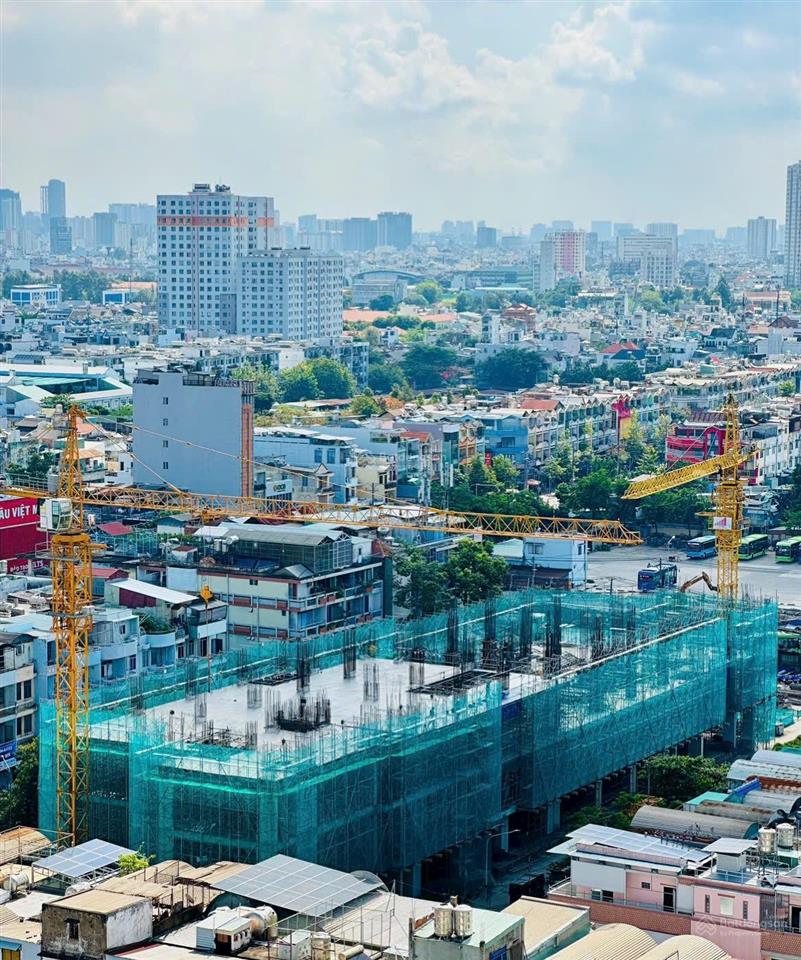 Bán căn 2 phòng ngủ, 2wc saigon skyview giá 4.2 tỉ