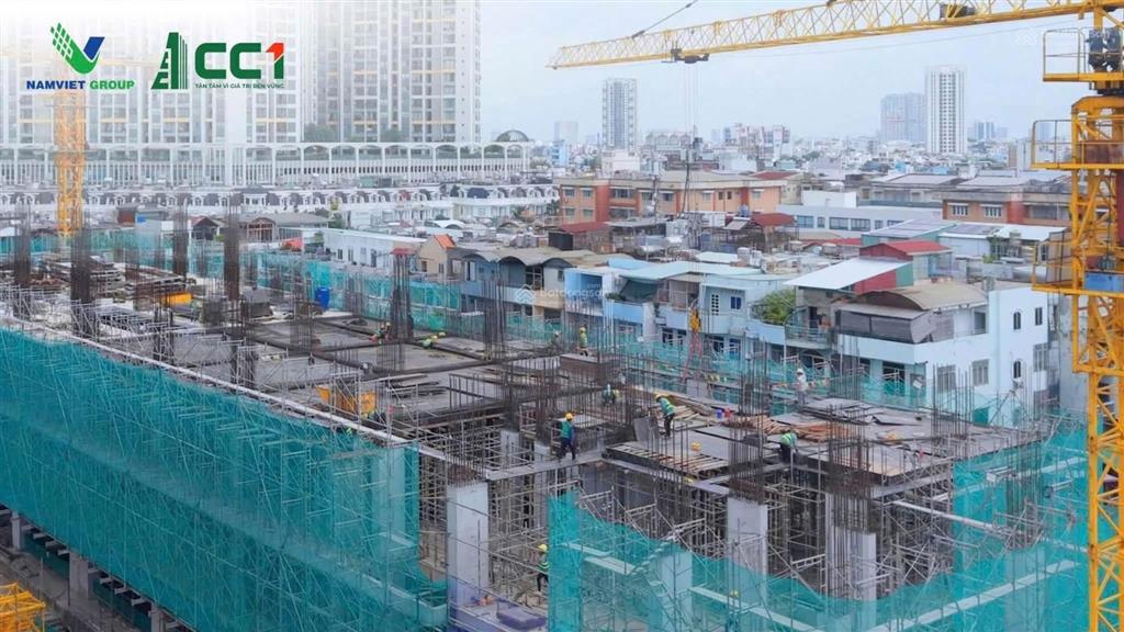 Bán căn sài gòn skyview quận 8 giá 3,925 tỷ diện tích 62m2 với 2 phòng ngủ, 2wc