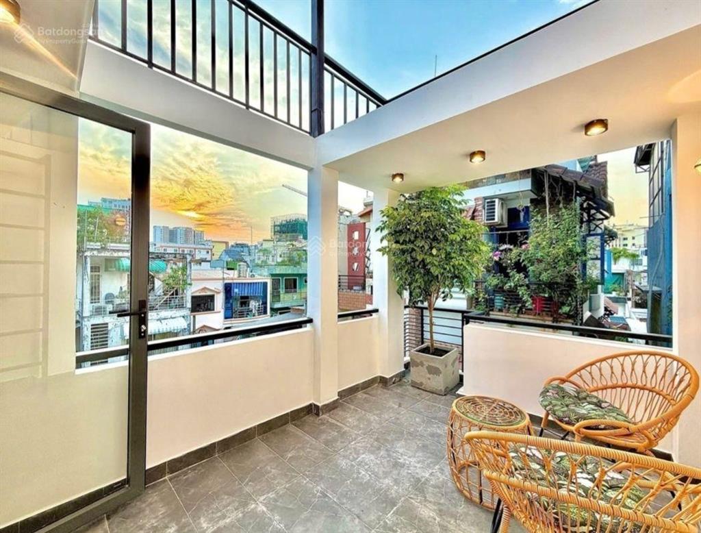Bán nhà riêng sát mặt tiền đường nguyễn trọng tuyển 30m2, nở hậu, 4 tầng 5pn.sổ hồng pháp lý chuẩn
