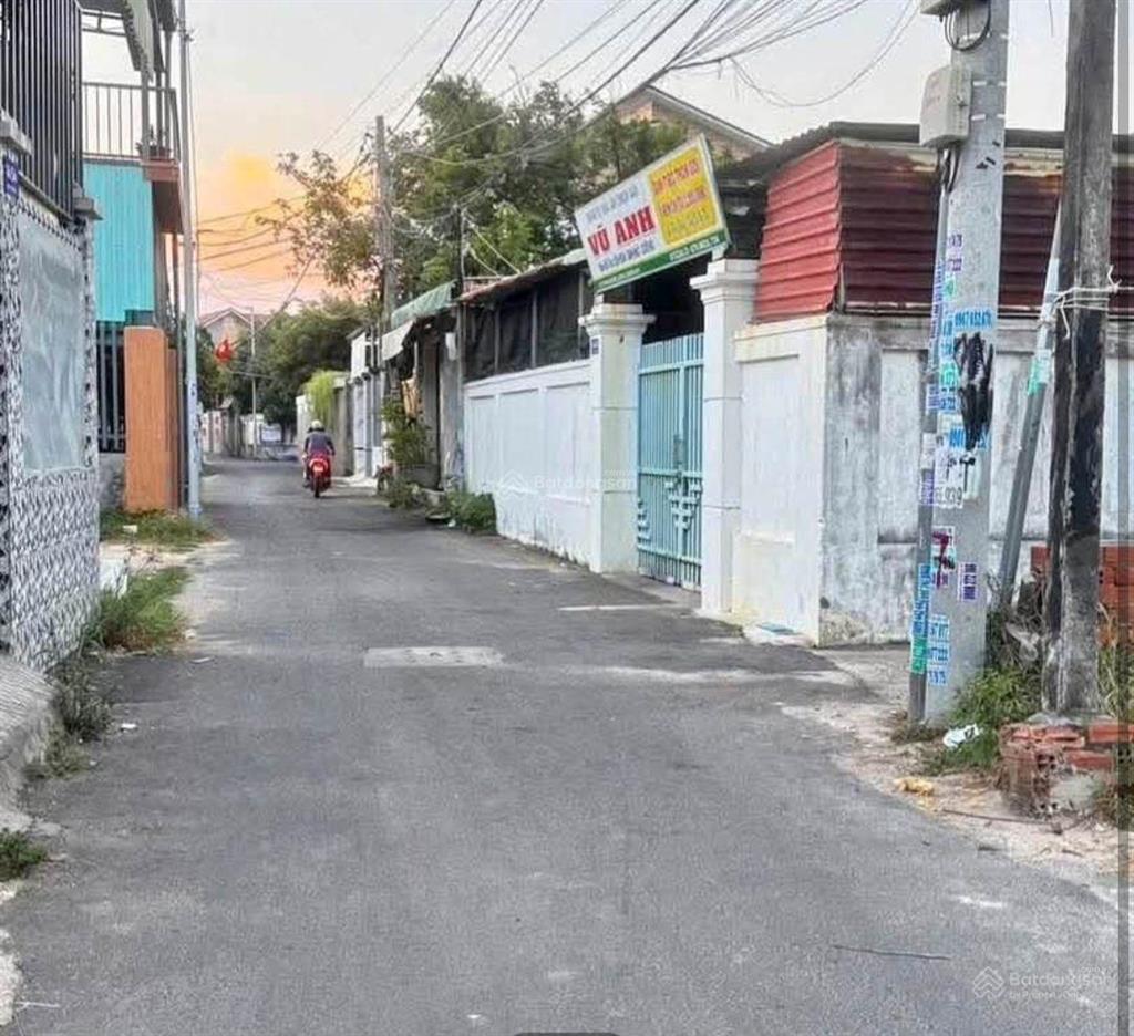 Bán nhà đường hoàng hoa thám p7,, hxh, gần chợ, trường học full nội thất