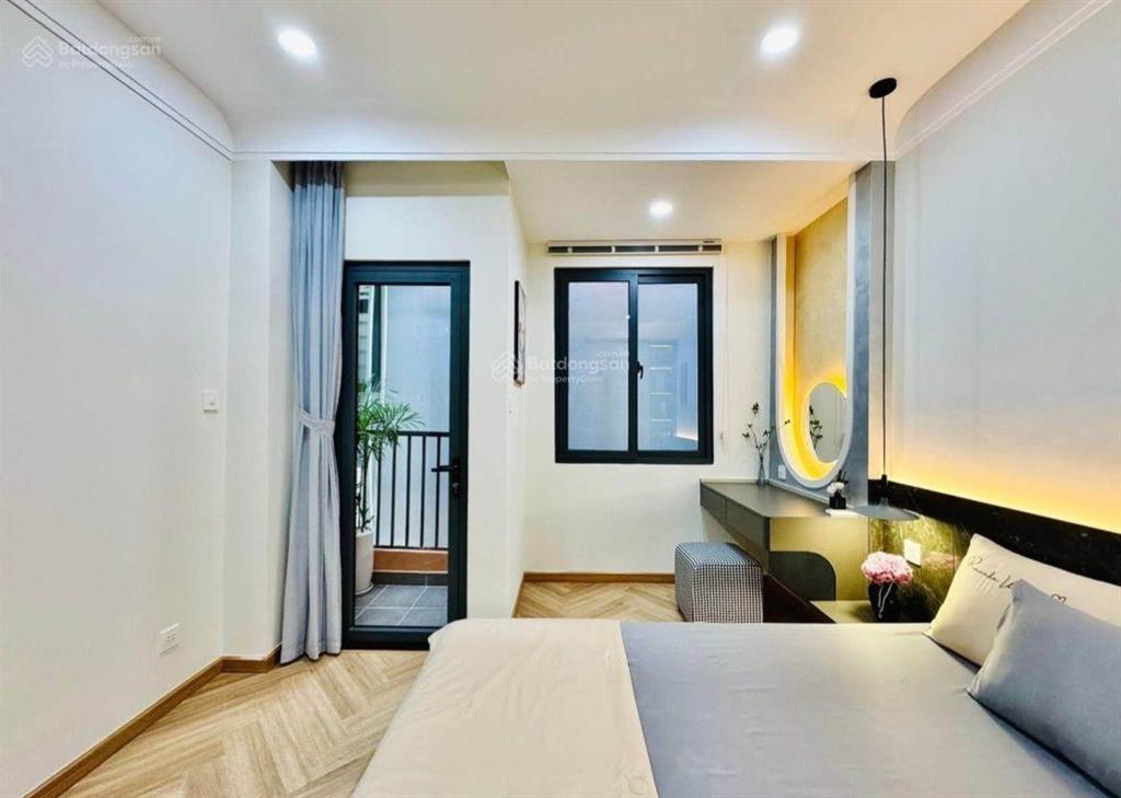 Bán nhà riêng mặt tiền đường thích quảng đức 30 m2 nở hậu gần phan đăng lưu giảm mạnh giá 6,9 tỷ