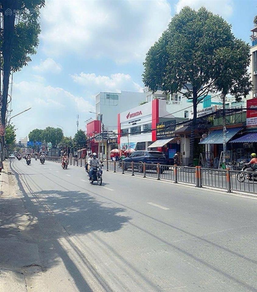 Bán nhà riêng đường bạch đằng p24 gần hàng xanh hẻm xe hơi, đi lại tiện lợi