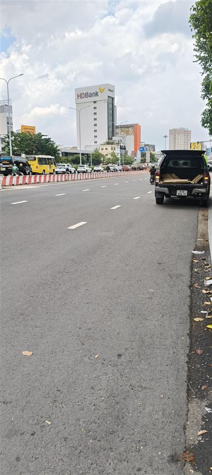 Bán nhà riêng đường xô viết nghệ tĩnh hẻm xe hơi, gần ngã tư hàng xanh, đường thông trung tâm 48m²
