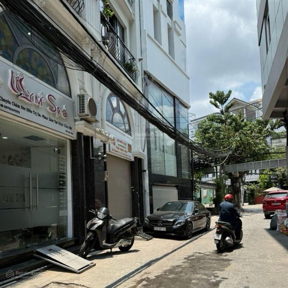 Bán nhà riêng đường nguyễn xí hẻm xe tải gần bến miền đông, thông ra phạm văn đồng, nơ trang long.