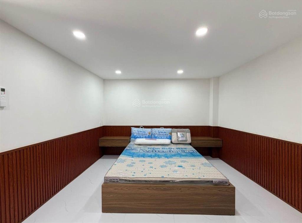 Bán nhà riêng đường bạch đằng p2 gần ngã tư hàng xanh, chợ bà chiều full nội thất, giá 4,7 tỷ tl.
