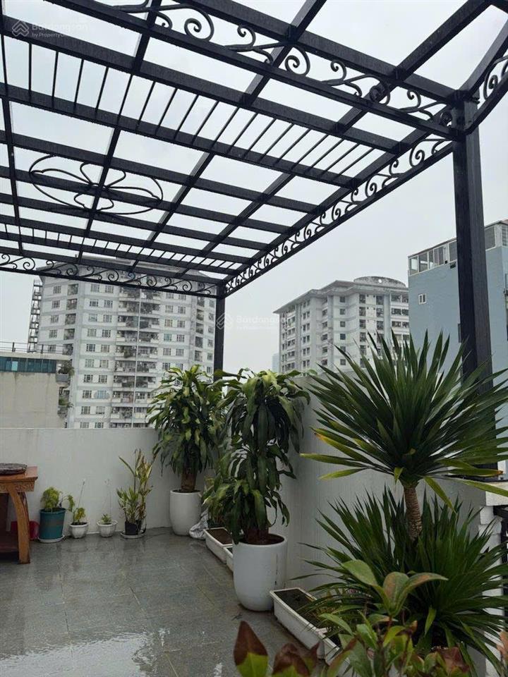 Bán tòa văn phòng dương khuê lô góc 140m2 9 tầng thang máy dòng tiền 250tr/tháng