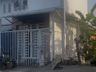 Bán nhà 1 trệt 1 lầu đúc tại kdc long hậu , giá ngộp chỉ 3.5 tỷ l/h nga 0937 161 ***