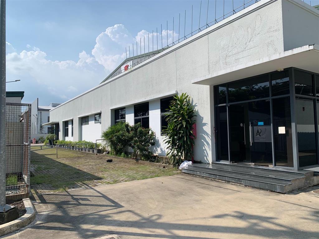 Cần cho thuê gấp 1000m2 kho, nhà xưởng trong kcn long hậu và ngoài kcn
