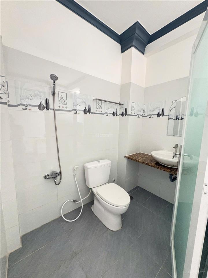 Cực hiếm. căn hộ 2 phòng ngủ tại trung tâm quận 10. hẻm mì cay shashin.cạnh đh ngoại ngữ