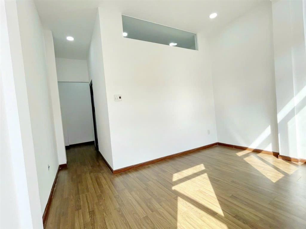 Nhà hẻm mới đẹp, kế hẻm xe hơi