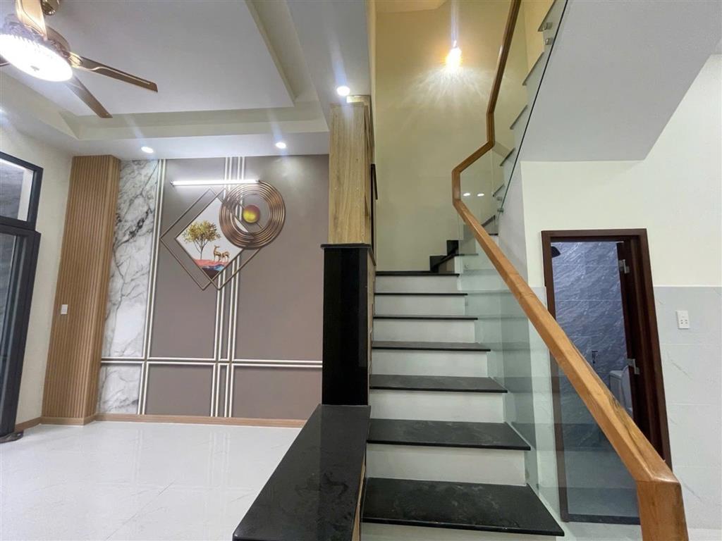NHÀ 3 TẦNG LÀNG TĂNG PHÚ