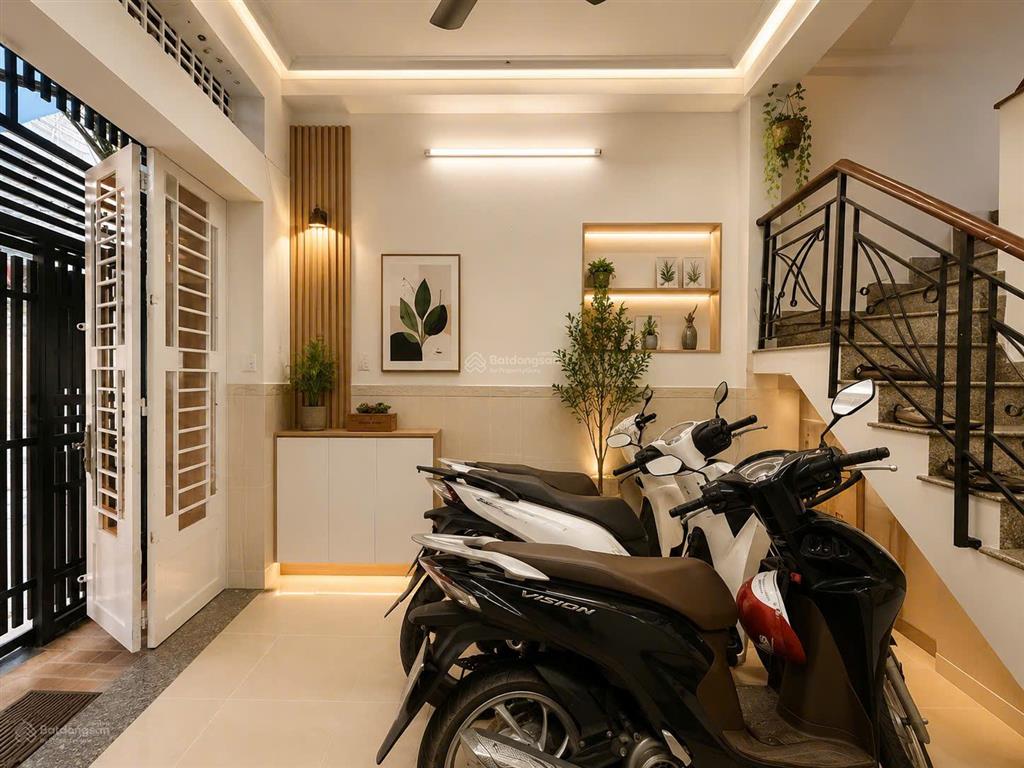 Hẻm xe tải thông  3 tầng gần 50m2  chỉ 7.39 tỷ